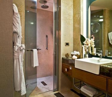 Esenler Hotel | Ramada Plaza By Wyndham Istanbul Tekstilkent