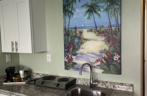 Trailer Estates Hotel | RAMADA SARASOTA CONDO HOTEL#407 Waterfront Balcony, King Bed, Pool, Kitchenette