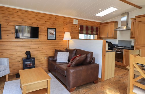 Troutbeck Cottage | RAMBLERS' REST LODGE, pet friendly, with a garden in Windermere