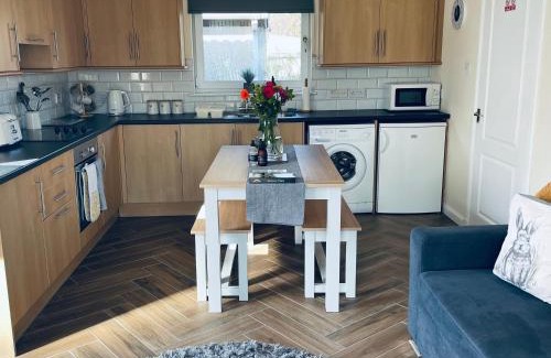 Fort William Apartment | Ramblers Rest Modern Cottage-Perfect Views of Ben Nevis