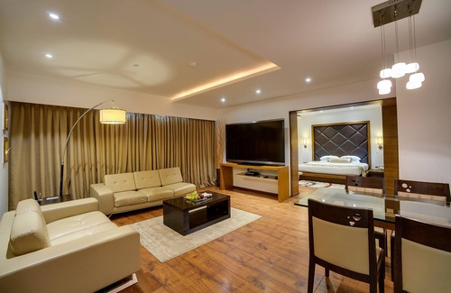 Shivajinagar Hotel | Ramee Grand Hotel and Spa, Pune
