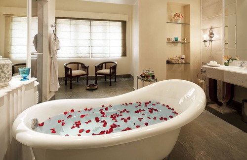 Gopalgarh Hotel | Ramgarh Lodge, Jaipur - IHCL SeleQtions