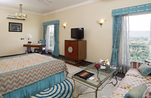 Gopalgarh Hotel | Ramgarh Lodge, Jaipur - IHCL SeleQtions