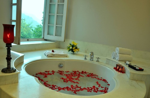 Gopalgarh Hotel | Ramgarh Lodge, Jaipur - IHCL SeleQtions