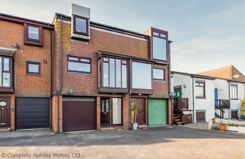 Gosport House | Rampart View - a house that sleeps 6 guests in 3 bedrooms