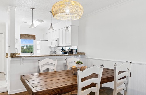 Sunnyside Condo | Ramsgate Harbour F49 - Beachfront, VIP Beach Service Incl - Pool, Free Golf Incl