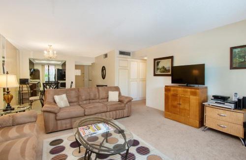 Sunrise Vista Chino House | Ranch Club Getaway by Oranj Palm