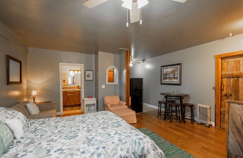 Waddell House | Ranch Home with Guest Suite Located on 2 acres of Orchard