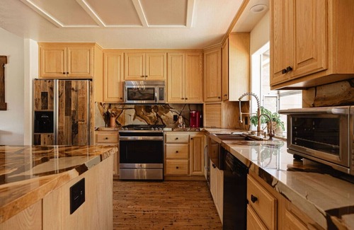 Baldwin Lake House | Rancharillo w/Hot Tub in Big Bear