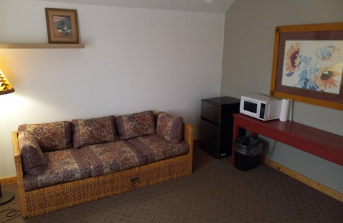 Spring City Apartment | Ranchette Ponderosa - The Nebo #3 at Wind Walker Homestead, Sleeps 4