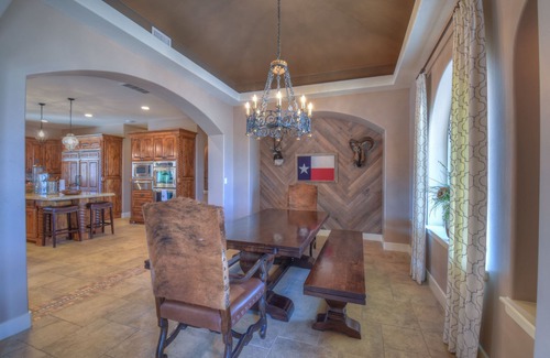 Burnet House | Ranching luxury in the heart of the Texas Hill Country. Rent a ranch.