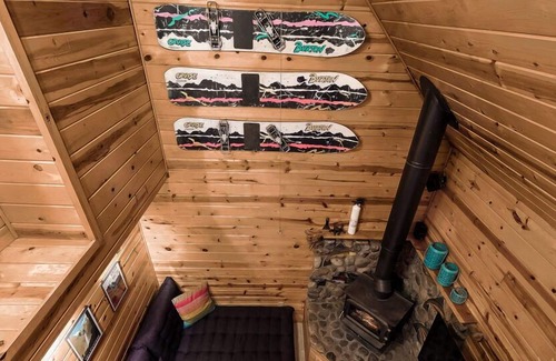 Gold Bar Cabin | Rancho Relaxo with mountain view, covered outdoor area, fire pit, MUST SEE!