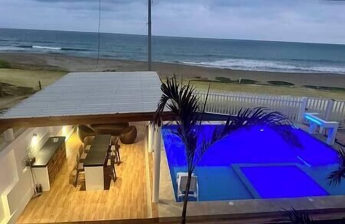 San Lorenzo House | Randi’s Oasis - The Turtle’s Nest Cabana