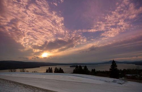 Rangeley Resort | Rangeley Lake Resort a Ramada by Wyndham