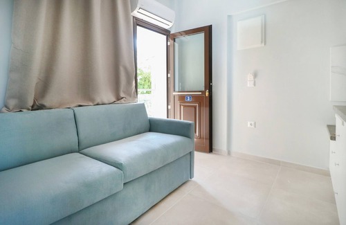 Polichrono Apartment | Rania Dio in Chaniotis