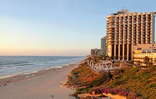 Herzliya Pituach Apartment | Raphael Apartments
