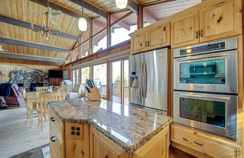 Presque Isle House | Rapid Retreat - Kayaks, Paddleboards & Swimming – Summer Fun at Your Doorstep!