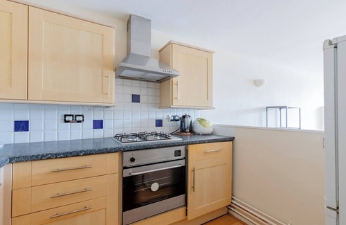 The City of London Apartment | Rare 1BD Flat with Balcony in Chancery Lane