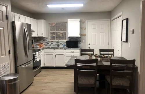 Sevierville House | RARE - 2 miles to Dollywood - Arcades & Much More