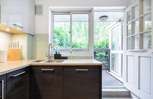 Kensington House | Rare 4bed Townhouse with Patio