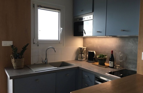 Bernieres-sur-Mer Apartment | RARE! Beautiful and spacious architect's'apartment with the sea at your feet