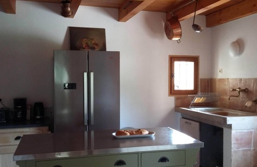 Grand Sud House | RARE, enchanting setting and authentic farmhouse in AIX-EN-PROVENCE