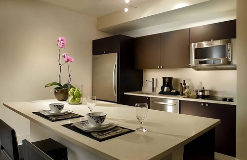 Ludlam Hotel | Rare Find! 3 Convenient Rooms | Outdoor Pool | Close to Downtown Miami