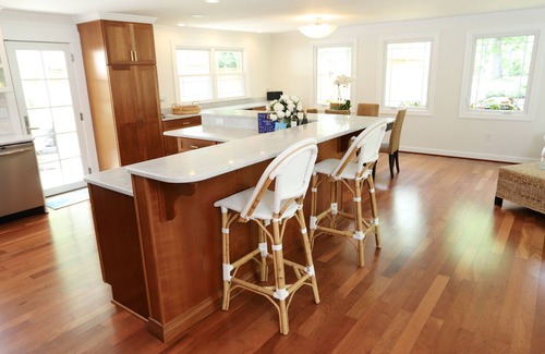 Arnold Cottage | Rare find! Chic cottage, salt water heated pool May 15-Oct15.