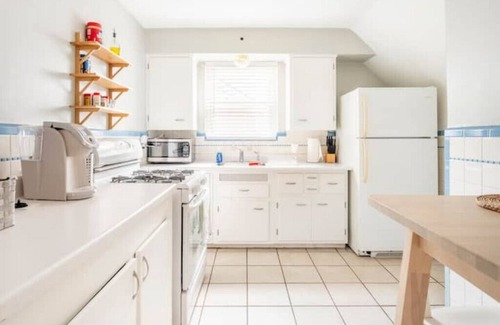 West Price Hill House | Rare Find Cozy 2 Bedroom Close to Downtownn