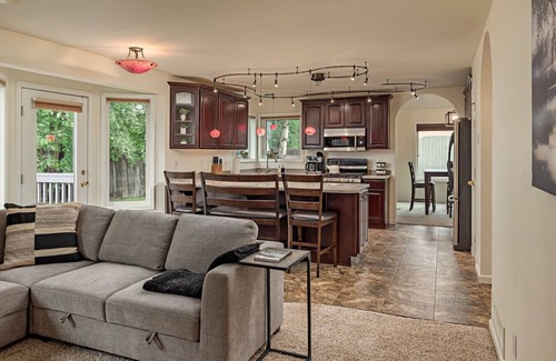 Northeast Anchorage House | Rare Find - Entire Home! 4BDR Peppertree Retreat