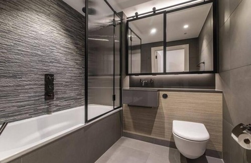 Queenstown Apartment | Rare Find - Luxury Central Apartment