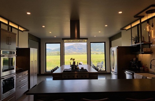 Bozeman House | Rare Find | Mountain View & 3 Miles to MSU/Main St