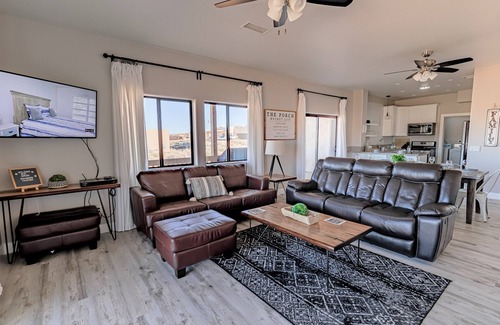 Greenehaven House | RARE FIND: Overlook Lake Powell from your deck
