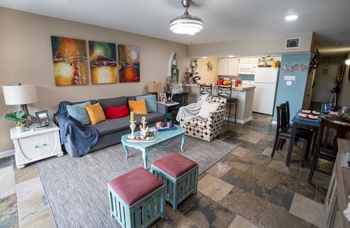 Walden on Lake Conroe Condo | 💎Rare Find✪PARADISE COVE⛱️AMAZING⛵Lakefront Oasis🏊https:/youtu.be/TR9-vTjTnDs
