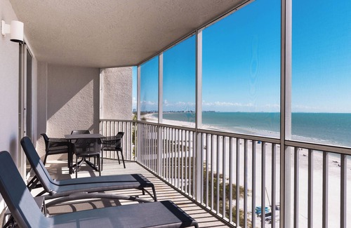 Fort Myers Beach Apartment | Rare Find! Pool View, Balcony, Outdoor Pool, Onsit