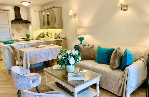 Old Town Apartment | 🍋RARE FIND- STUNNING SEA FACING APARTMENT IN HEART OF MENTON, FANTASTIC TERRACE