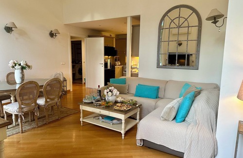 Old Town Apartment | 🍋 RARE FIND - STUNNING SEAFRONT APARTMENT IN TROPICAL GARDENS- IDEALLY LOCATED