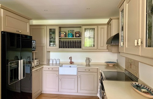 Old Town Apartment | 🍋 RARE FIND - STUNNING SEAFRONT APARTMENT IN TROPICAL GARDENS- IDEALLY LOCATED