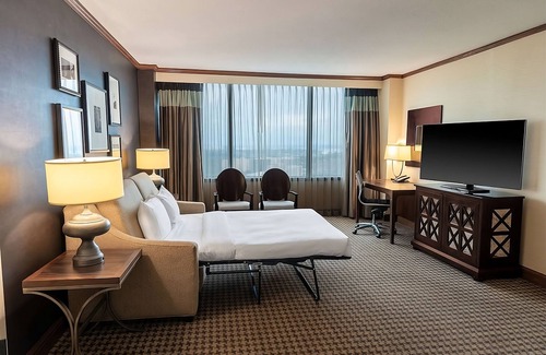Alexandria West Hotel | Rare Gem! 3 Comfortable Units, Indoor and Outdoor Pool, Pets Allowed, Parking!