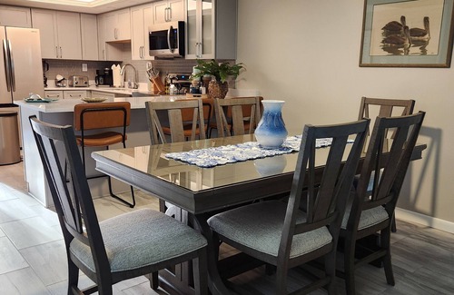 Sanibel Condo | Rare ground floor condo, just steps to the pool or to the famous Sanibel Beach.