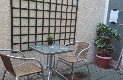 Hotel de Ville - Quinconces Apartment | RARE HEART OF BORDEAUX. Stone studio and patio, Tourny-Quinconces