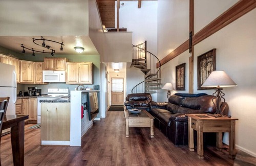 Tahoe Village Apartment | Rare Heavenly 2BR*Lake Views*Shuttle Access*Dog OK