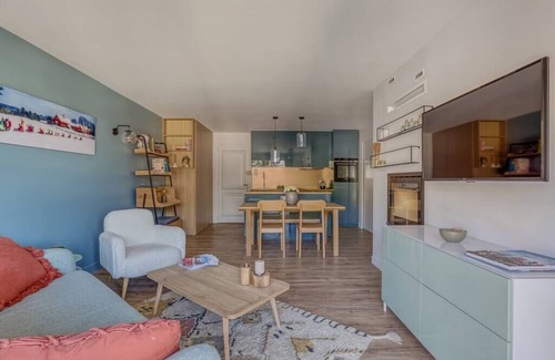 Megeve Apartment | Rare. Megève pedestrian apartment, with parking!