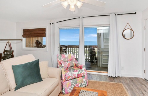 Port St. Joe Condo | Rare One Bedroom, Gulf Front, St Joe Beach