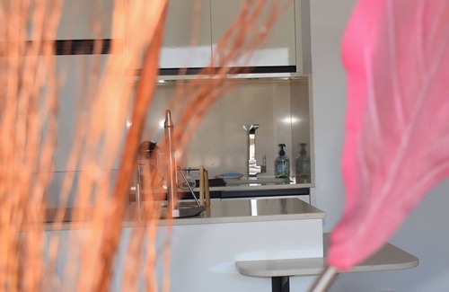 La Londe-les-Maures Apartment | Rare pearl on the beach for 2 people, air-conditioned apartment