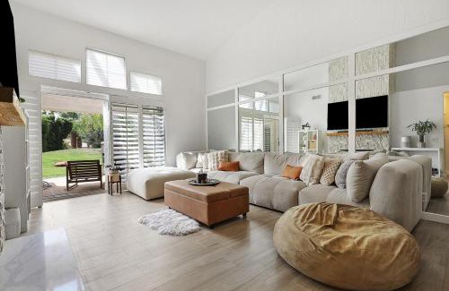 Palm Desert House | RARE Poolside - LUXE 1BR King, Pool, EV station