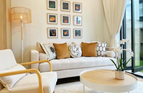 Grey Lynn House | Rare Retreat Stylish 2BR Townhouse vs AC & Parking
