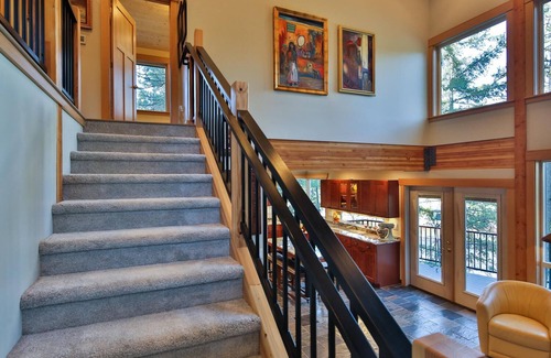 Leavenworth House | Rare waterfront and forest location, custom home, short1 mile walk into town.
