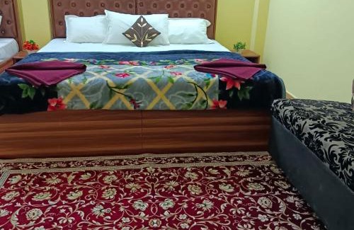 Mahmoorganj House | Rasna Guest house