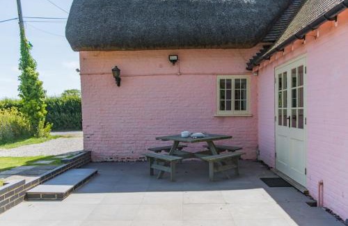 Deal House | Raspberry Cottage by Keepers Cottages